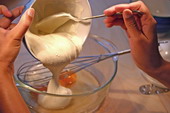 versement de la creme fraiche
